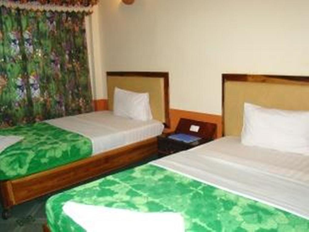 Thy Ny Hotell Battambang Exteriör bild