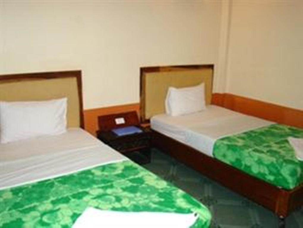 Thy Ny Hotell Battambang Exteriör bild